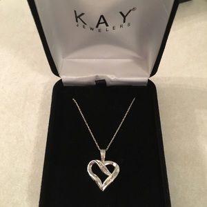 10 K white gold & diamond Heart necklace